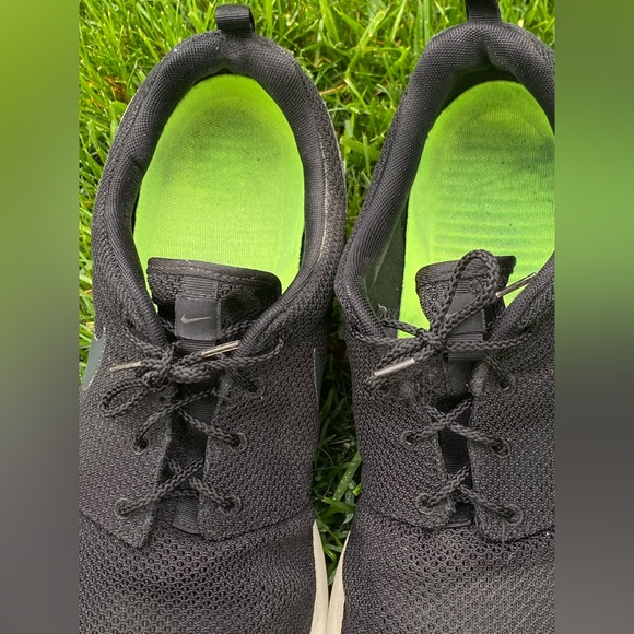 Nike Black/White “Roshe Two” Men’s Sneakers Size 13 - Picture 7 of 8
